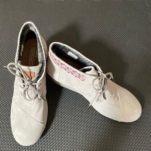 TOMS wedged booties